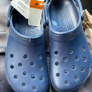 Crocs size 10